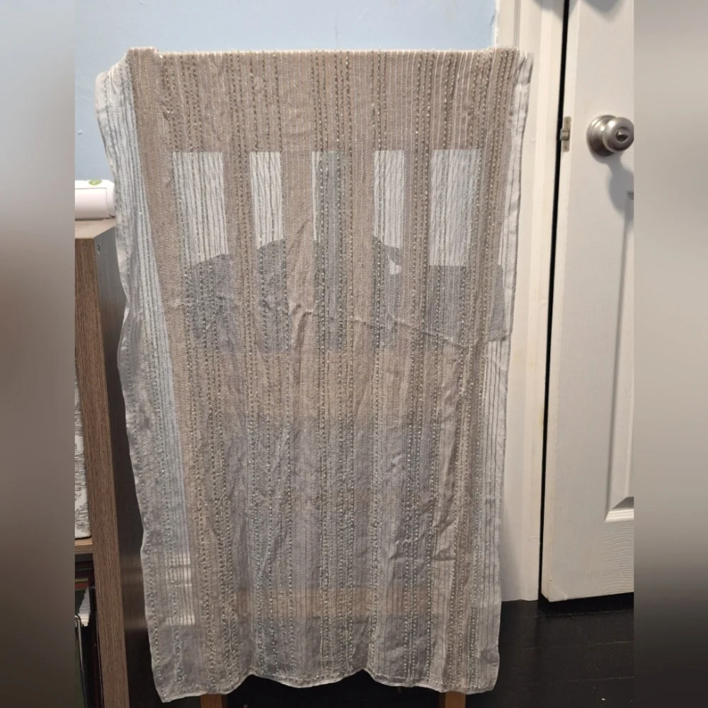 Lord & Taylor good worn
